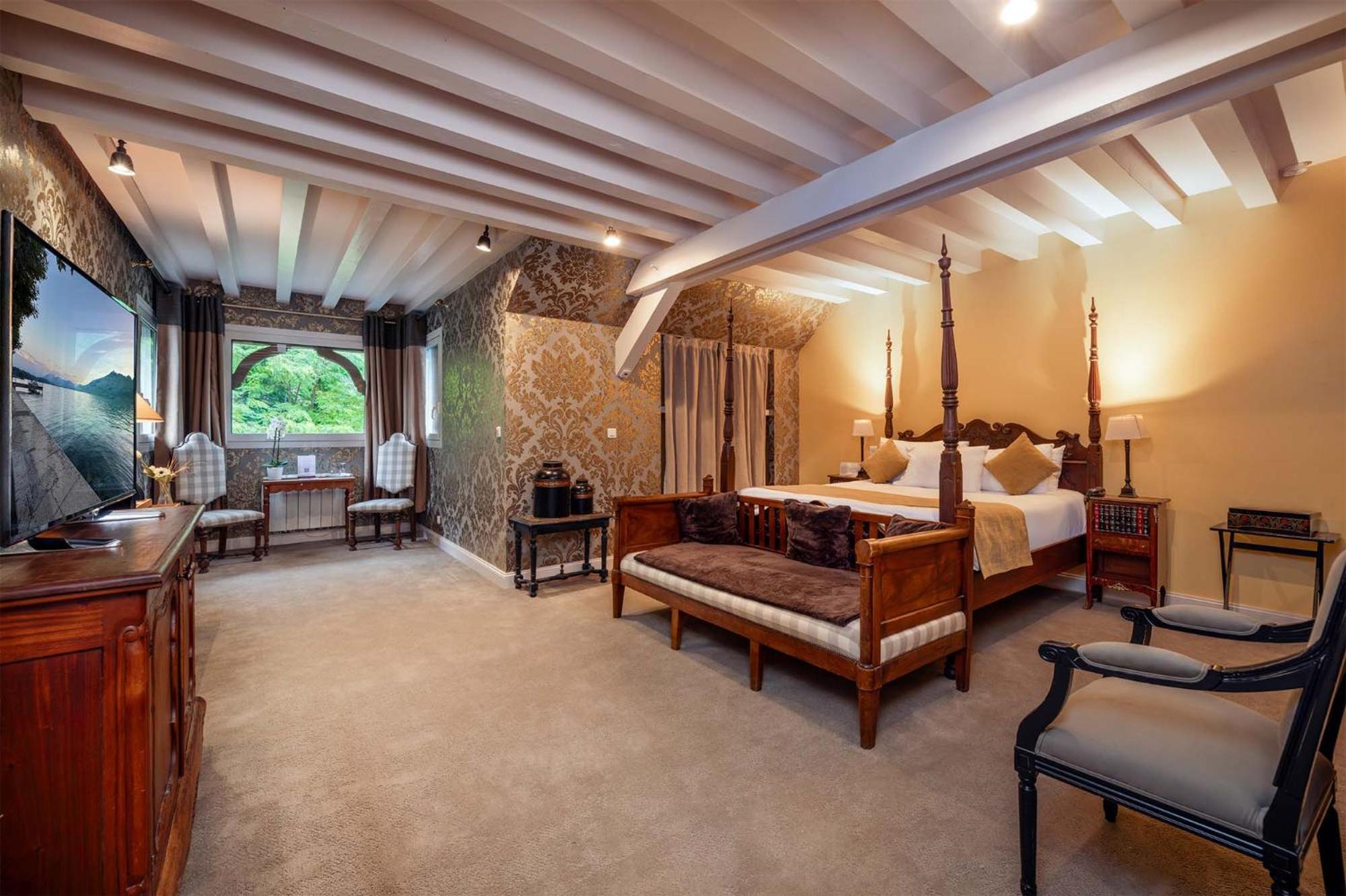 Hotel Chateau De Candie 4*